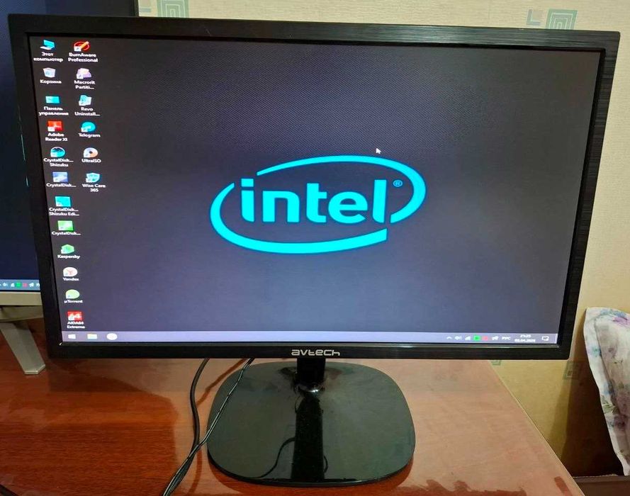 Монитор AVTECH M100022D