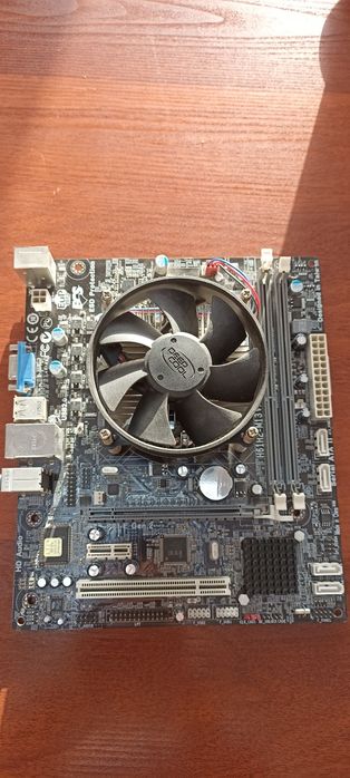 Материнская плата Н61