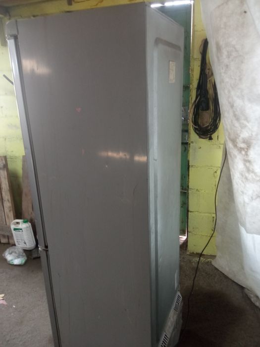 Продам холодильник рабочий