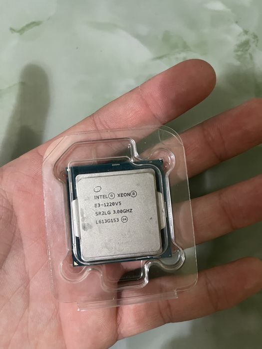 Intel Xeon E3 1220v5