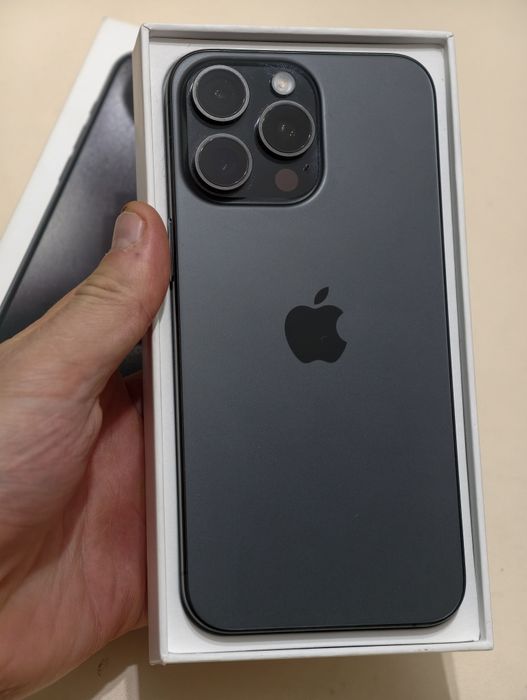 iPhone 15 Pro Max 256 gb ёмкость 93