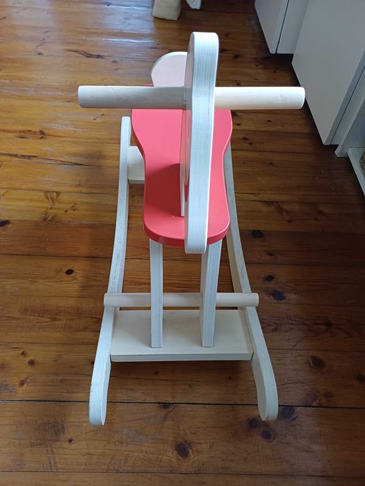 Дървено люлеещо конче