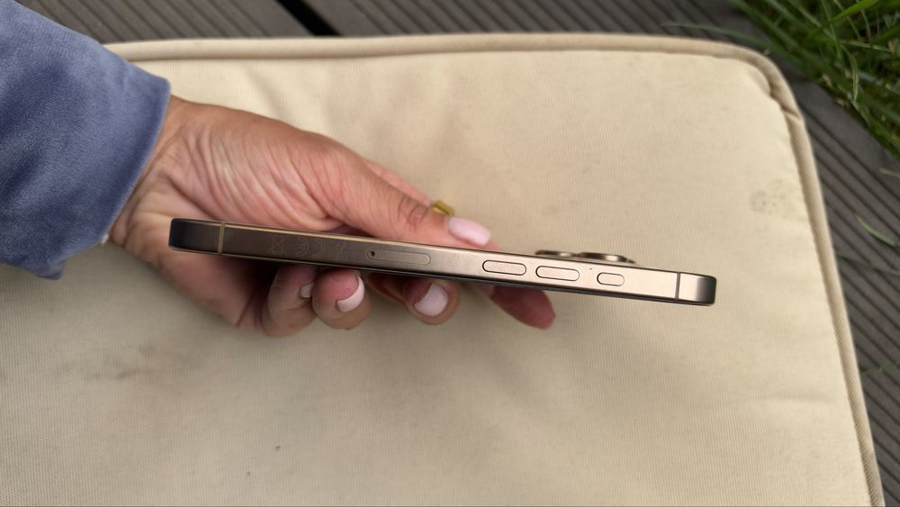 Iphone 16 pro 128 gb Gold