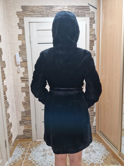 Продам шубу мутон,  оборка норка, размер 44-46