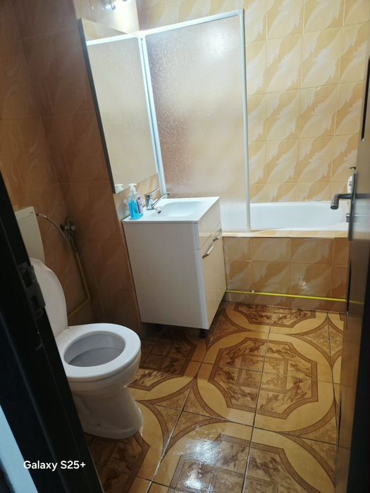 De vânzare apartament 2 camere – decomandat, zona  C.N.Spiru Haret