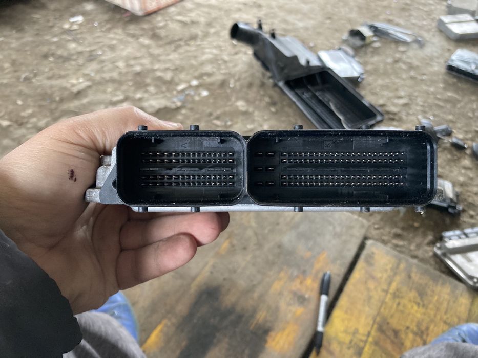 Компютър двигател Тоаран 1.6 ФСИ