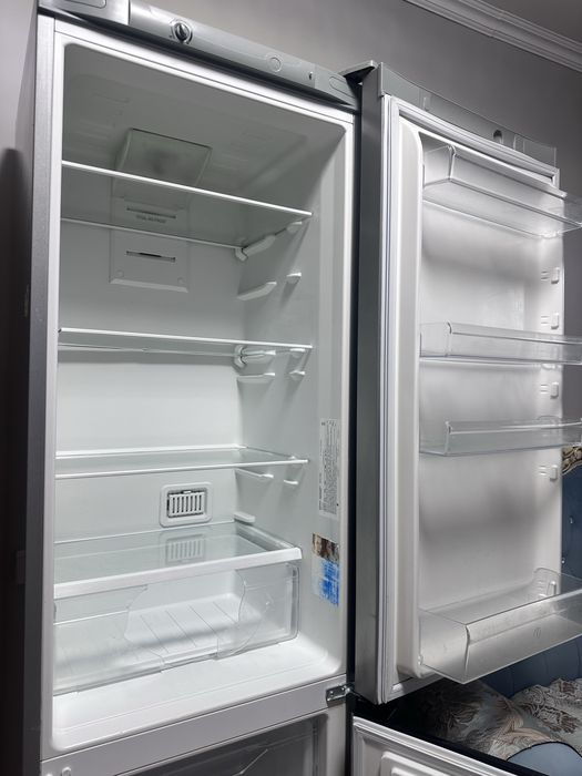 Indesit холодильник серый б/у