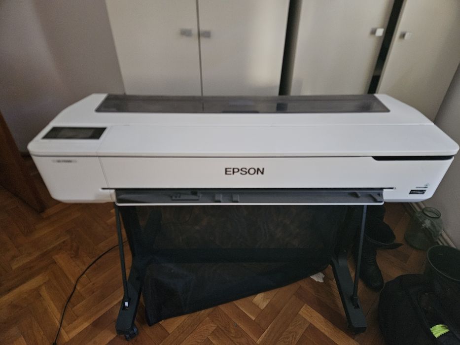 Vând plotter epson sc t5100