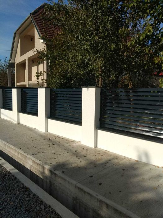 Garduri si porti din panouri stil jaluzele si alte modele disponibile