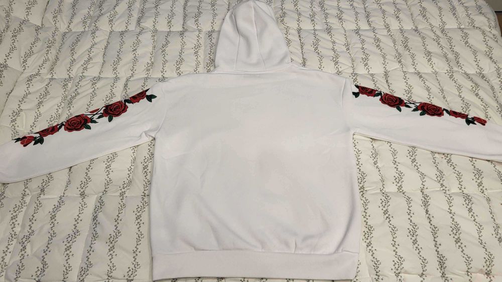 Бял суичър CROP Размер M