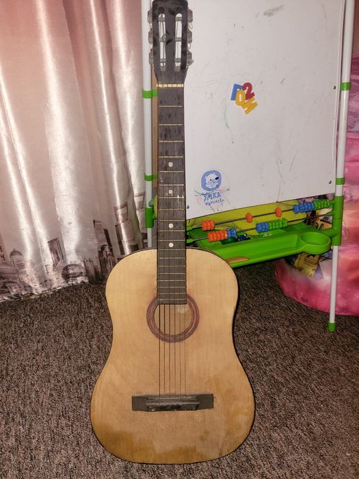 Продам гитару ссср