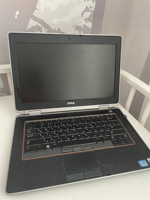 Ноутбук Dell.