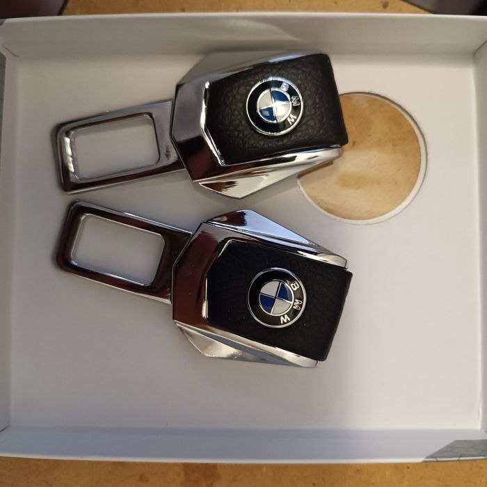 Centura falsă BMW