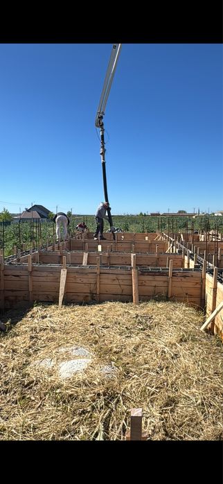 Se vinde teren 500 mp cu fundație finalizată