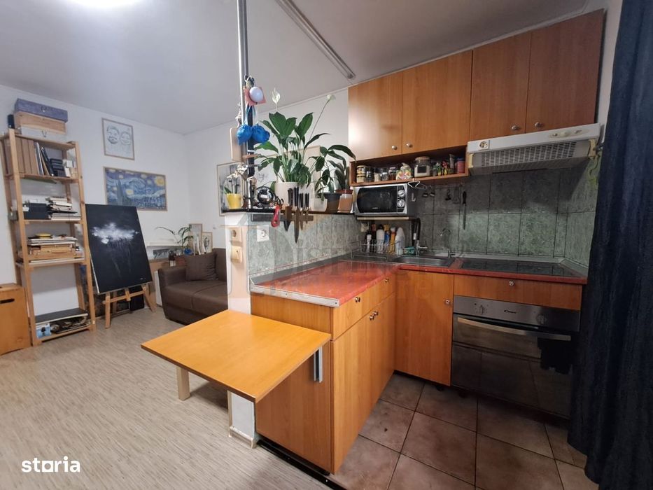 Garsoniera confort 2, baie, chicineta,  parcare, zona Piata Astra