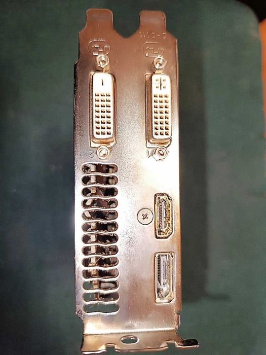 GIGABYTE GeForce GTX 660 WindForce2 2GB GDDR5 192bit (GV-N660WF2-2GD) Placa video