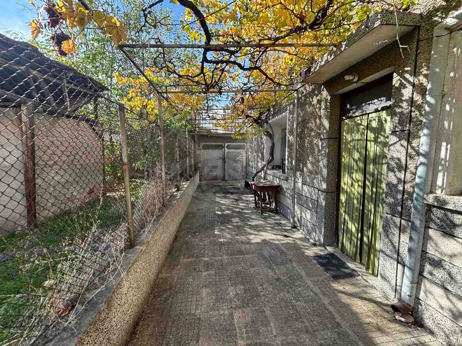 Продава се Етаж от къща в Асеновград - 180 кв.м за 496 €/кв.м - Снимка #3