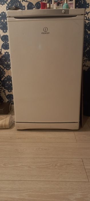 Морозильник Indesit