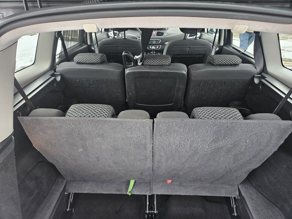 Renault  Grand Scenic 3   cu 7 lucuri 1.6 disel 131de cai !