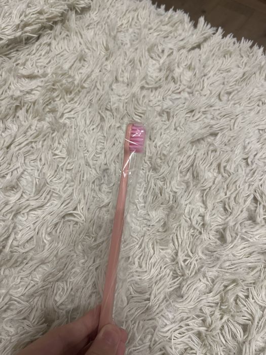 Зубная щетка обсолютно новая