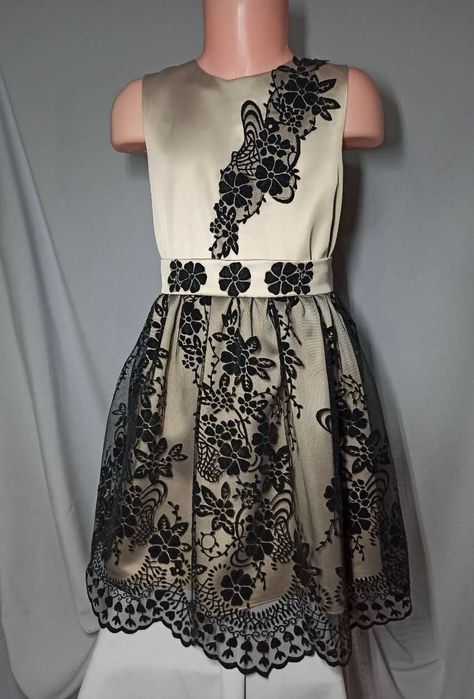 Платье на девочку.