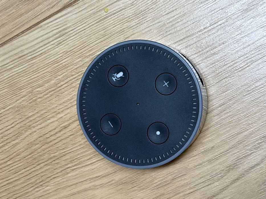 Vand Amazon Alexa, Echo dot generatia a 2-a - stare foarte buna!