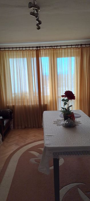 Vand apartament 3 camere