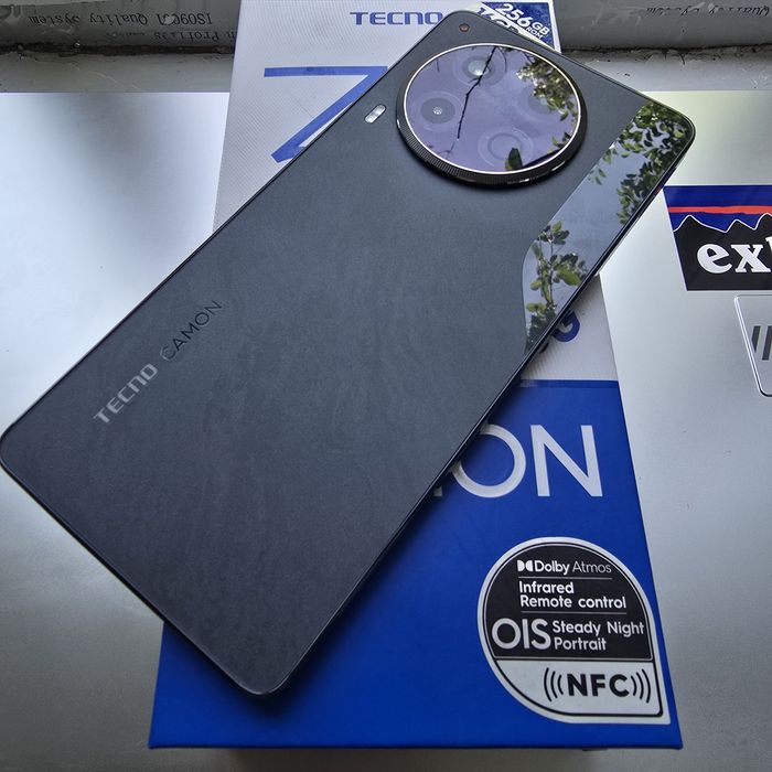 Tecno Camon 30 5g 16/256gb