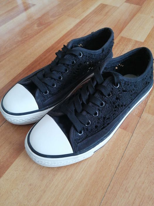 Летни кецове с имитация на дантела