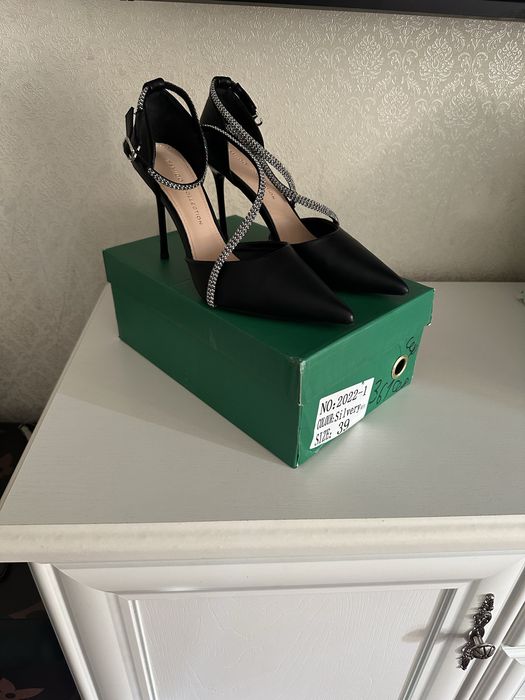 Ботильон и туфли в отлтчном состояние