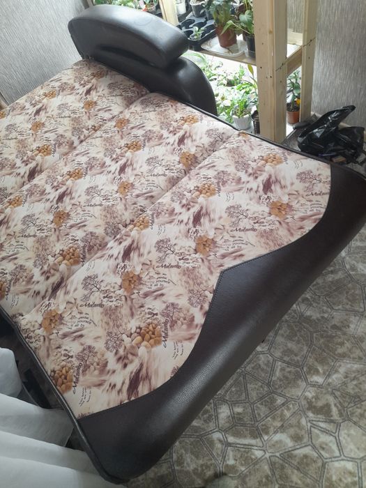 Продам диван в хорошем состоянии