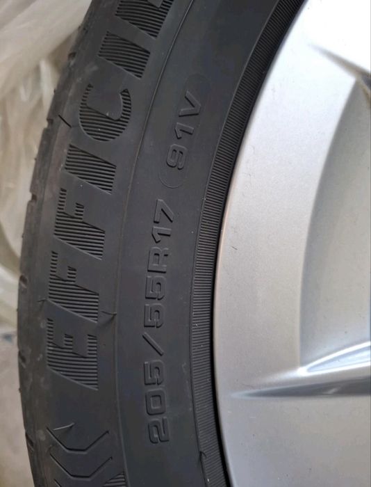Jante originale Skoda Octavia 4 cu anvelope vara GoodYear Efficient Grip 205/55/17 Dot 1623