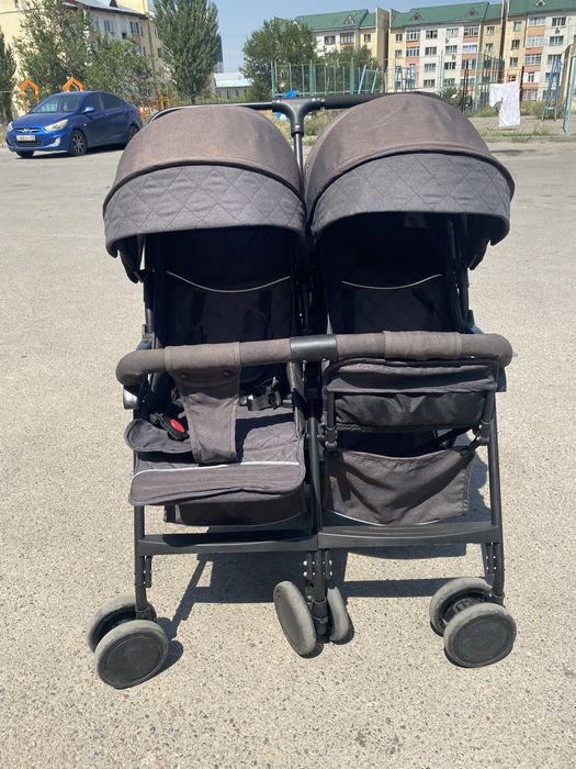 Коляска для двойни