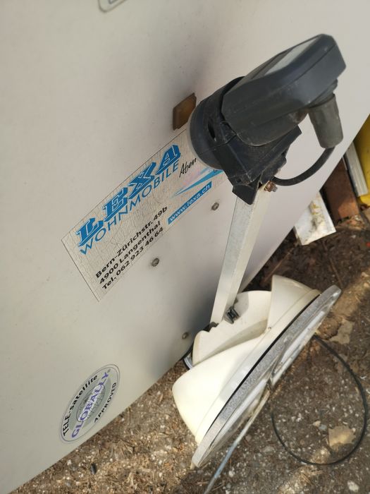 Автоматична сателитна чиния - система за кемпер / каравана TELECO