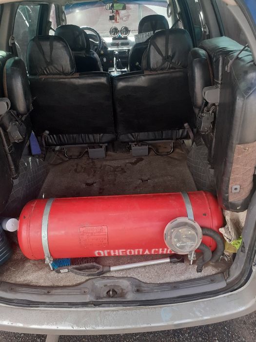 Продам ниссан серена  1999года