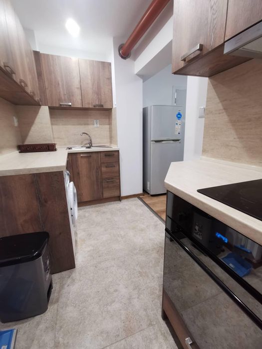 Дава се под наем Едностаен апартамент в Бургас, Център - 65 кв.м за 331.5 € - Снимка #2