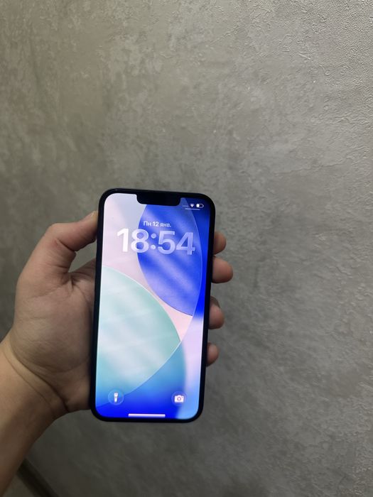 Айфон 13 в отличном состоянии