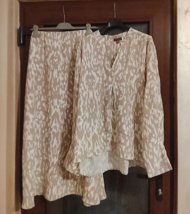 Costum dama Vince Camuto