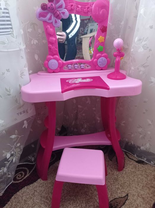 Cry babies, пъзел, кубчетата и други играчки