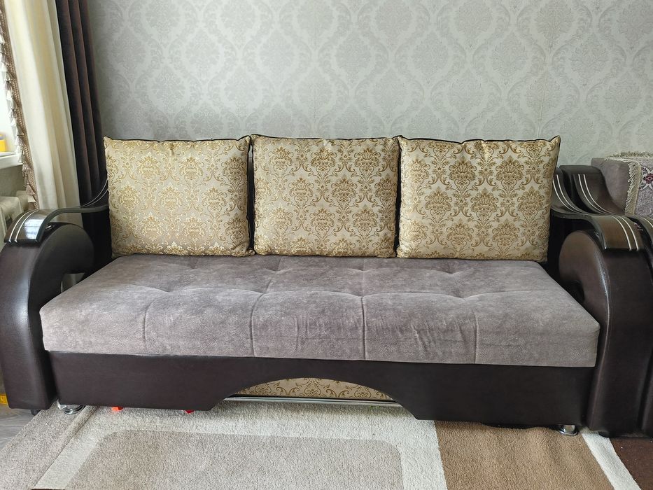 Срочно продам новый  раскладной диван