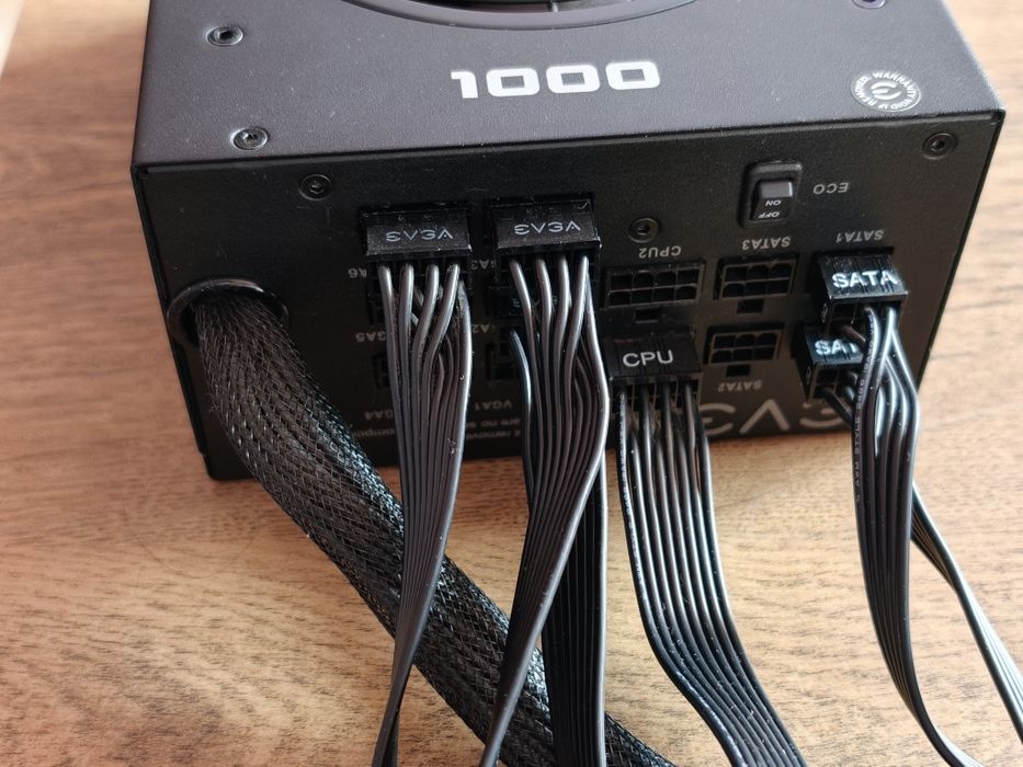 Захранване Evga 1000GQ