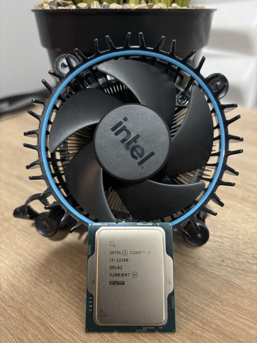 Процесор iNTEL Core i3 12100 + Охладител