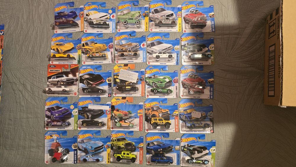 Hot wheels 30 bucati 270 alegeți poza