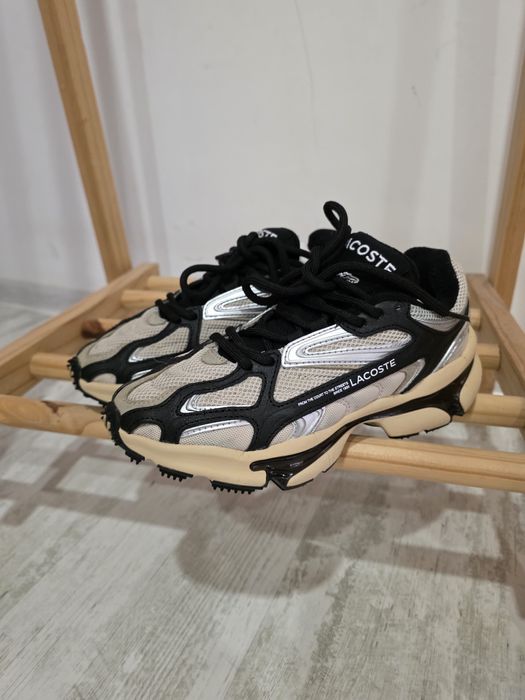Маратонки Lacoste