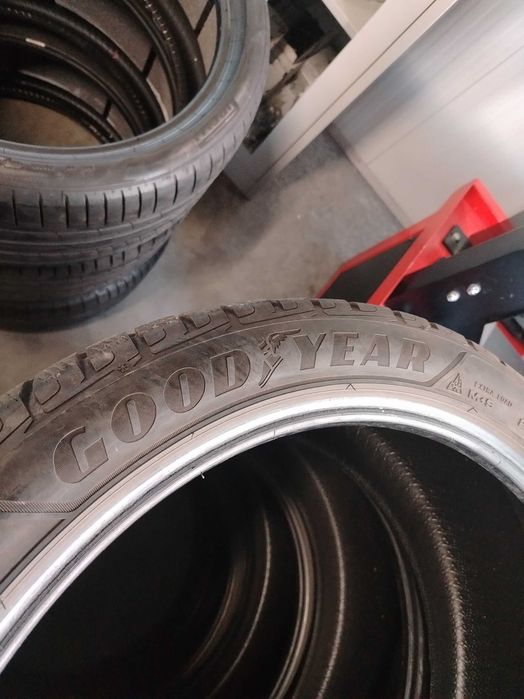 4бр.зимни гуми 275/40/22 Goodyear