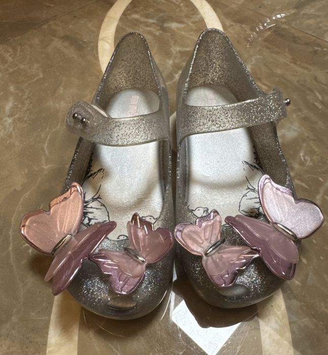 Обувь на девочку Mini melissa!