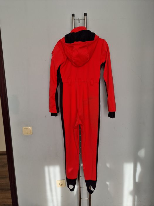 Страхотен ски гащеризон ASOS размер 40