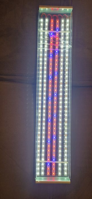 Лед умно осветление за аквариум