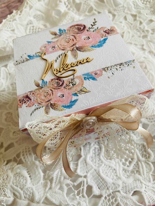 Покана за кръстница тип експлодираща кутия