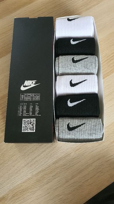 Set 6 perechi sosete Nike mărimea 36-41 noi la cutie